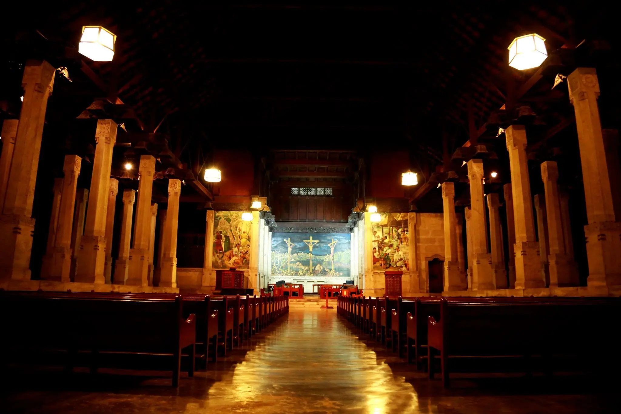 Trinity College Chapel at night