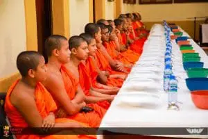 trinity-college-kandy_pirith-ceremony-and-almsgiving-2019
