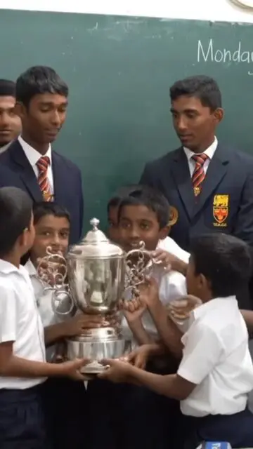 The trophy is home and it’s here to stay!
#SchoolontheHill