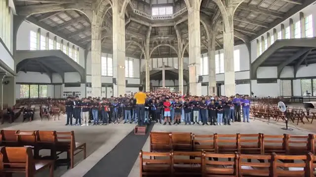 #Repost 

The Trinity College Choir joins @stcmount alongside 400 voices from the choirs of Ladies’ College, Bishop’s College, Methodist College, S. Thomas’ Preparatory School, and Holy Family Convent for a special rehearsal ahead of the 175th Anniversary Choral Celebration of S. Thomas’ College Mt. Lavinia.

As the Thomian community celebrates 175 years of history and legacy, we extend our warmest wishes to @stcmount on this remarkable milestone! 

(video: courtesy of S. Thomas' College, Mt. Lavinia)
