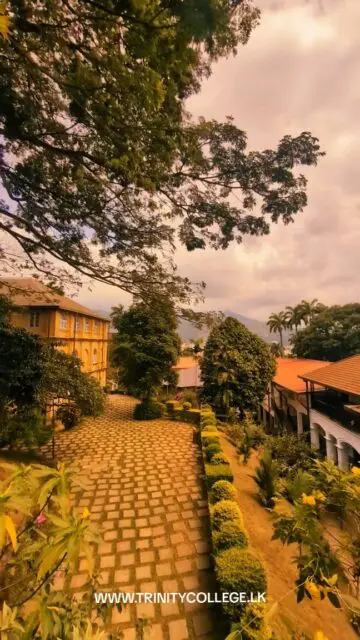 And we're back at the #SchoolOnTheHill for a bright Sunday after a heated Saturday in Colombo!
